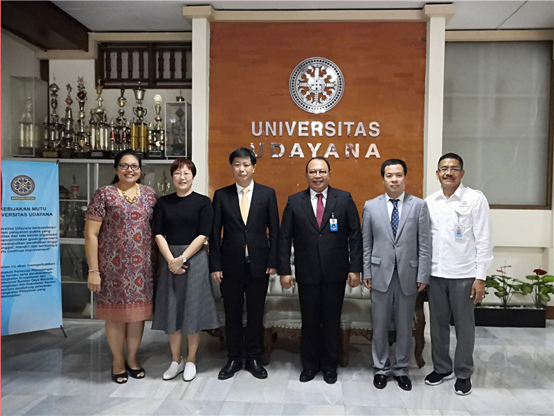 印尼 乌达雅纳大学1.jpg